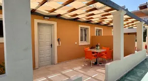 Summerscape Studios and Apartments - Image 4