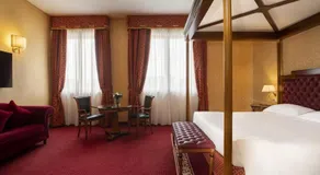 Hotel Maxim - Image 2