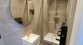 LUXURY APPARTMENT IN 7th DISTRICT WITH TOUR EIFFEL VIEW - Image 2