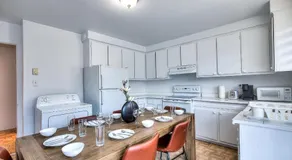 Beautiful and Cozy 3BR in Montreal West Island - Image 4