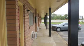 Cottonwood Inn - Image 2
