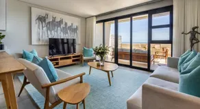 Esplanade Hermanus Central Sea Views - Image 2