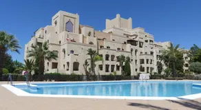Apartamento Dos Dormitorios Vistas Jardín - Image 3