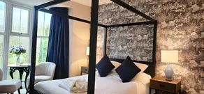 The Abbey Inn - Image 2