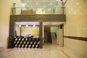 Yiqiang Business Hotel - Image 5