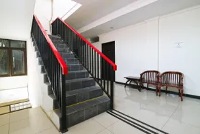 Saloka Guest House & Residence - Image 3