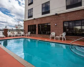 Comfort Inn & Suites Lumberton Central I-95 - Image 2