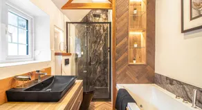 Salubrious Area, NEC,BELFRY, BIRMINGHAM, RESORTS WORLD, DRAYTON MANOR - Image 2