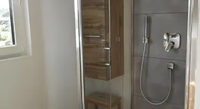 Gästezimmer mit eigenem Bad in Reihenmittelhaus - Image 4