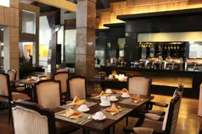 Crown Victoria Hotel Tulungagung - Image 2