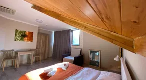 8 rooms - Image 2