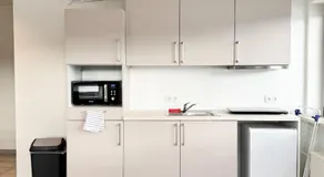 modern living studios Karlsbad - Image 3