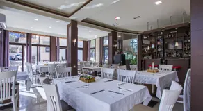 Family Hotel Zornitsa - Image 4