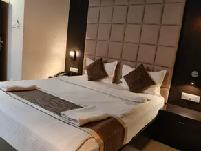 Hotel Magnum Inn - Image 1