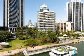 Moorings - HR Surfers Paradise - Image 4