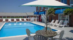 Colonial Inn - Image 5