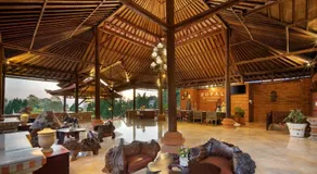 Royal Hotel and Villas Trawas - Image 4