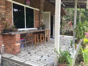 Nurin Cottage: Tranquil Rustic Retreat - Image 5