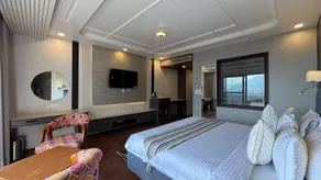 Emroz Kings Resort - Image 2