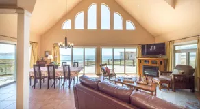 Tide Pool! PERFECT Location! AMAZING views! Short Walk to Beach! Hot Tub!! Game Room!! BBQ!! Fast WiFi!! Dog Friendly! - Image 3