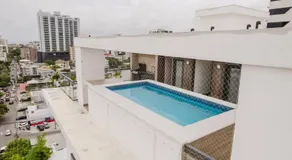 Stylish, City Center 2BD Condo - Image 5