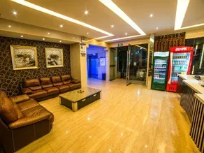 Moore Hotel Yuxi - Image 5