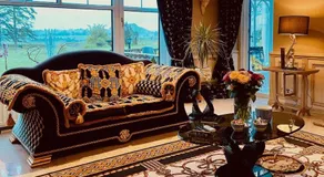 FINN VILLAGE - Loch Lomond Villa - THE JUNGLE ROOM with a PRIVATE HOT TUB - Image 2