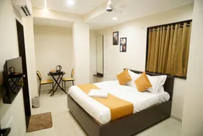 Hotel Visawa Residency 5 min Walk From Mahalaxmi Temple Kolhapur - Image 2