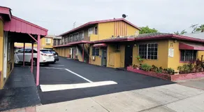 RUBY MOTEL - Image 3