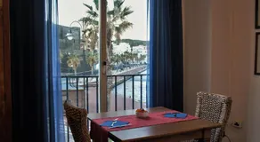 Blue Moon Hotel - Image 5