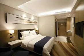 World Hotel (Yangxin Guanxing Commercial Building) - Image 2