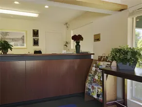 Knights Inn Salem - Image 4