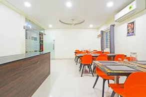 Super Townhouse Kondapur Near Botanical Garden Formerly RRR Inn - Image 5