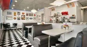 Travelodge by Wyndham Cheyenne - Image 2