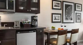 Peacock Suites - Image 5