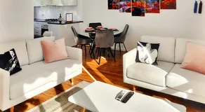 Glen Iris, Quiet Boutique 2 bedroom Netflix, WIFI, Parking, Free Wine - Image 4
