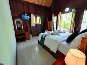 Exotic View Cottage - Image 4