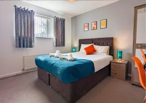 Near City Hospital ★5 Bedrooms ★ 5-10 beds ★ - Image 2