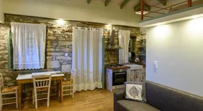 Kalochori Luxury Cottage - Image 4
