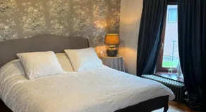 Sophia Rooms 14 - Image 4