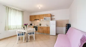 Apartman Iva-family holiday 250 m from pebble beach - Image 3