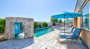 Joshua Tree Getaway with Pool, Spa, BBQ and Sleeps 12 - Image 3