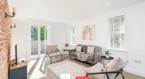 Beachside Retreat l Sun Terrace l Hot Tub l Free Parking l Seaside Escapes Short Lets & Serviced Accommodation - Image 2