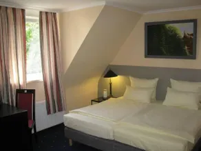 Löns Hotel Garni - Image 2