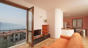 Infinity: geräumige Wohnung mit Seeblick - Image 2