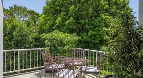 Noosaville Riverside Hideaway Lush gardens & River - Image 5