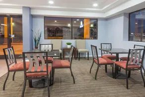 Days Inn by Wyndham Clinton - Image 2