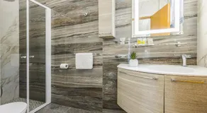 Royal Boutique Hotel - Image 2