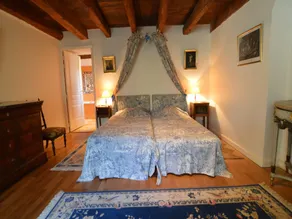 Spacious holiday home with fenced pond - Image 5
