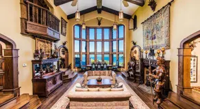 HIGHLANDS CASTLE overlooking Lake George plus 2 other CASTLES & SUITES - Image 3